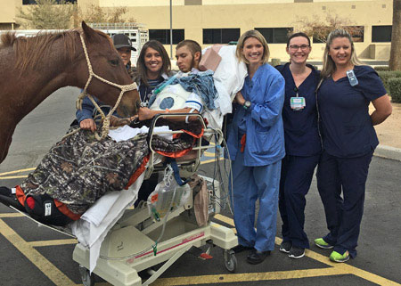 Abrazo West Campus nurses with Chance Britain and horse